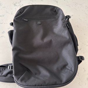 Tortuga Setout Backpack, rain cover and packing cubes.